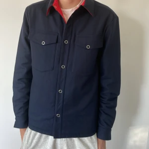 Big bridge rev overshirt . J.linderberg - J.linderberg overshirt som nästan aldrig har används på grund av fel köp.