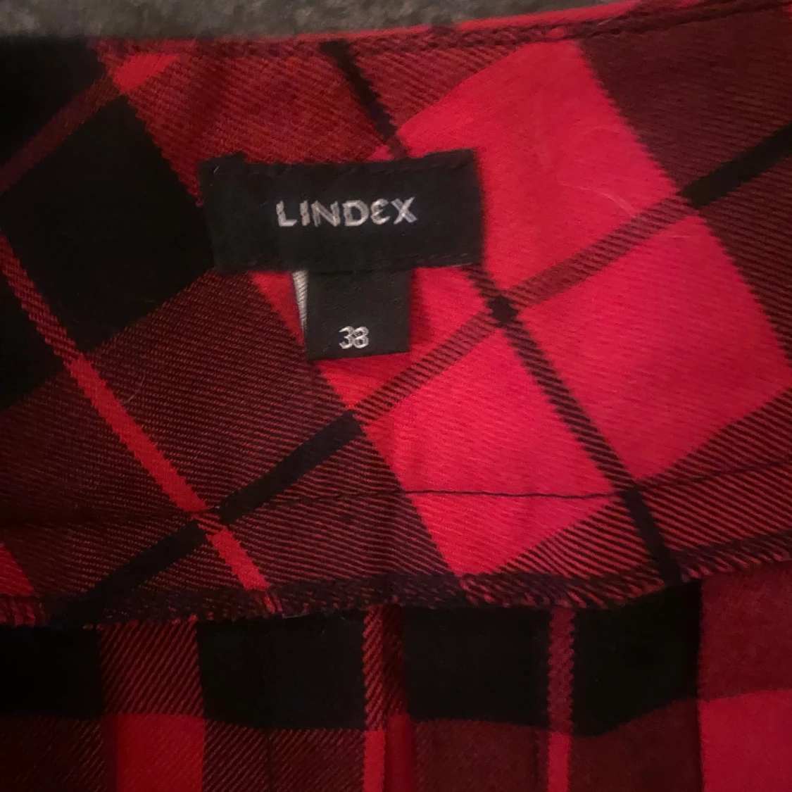 Rutig kjol från Lindex - 90