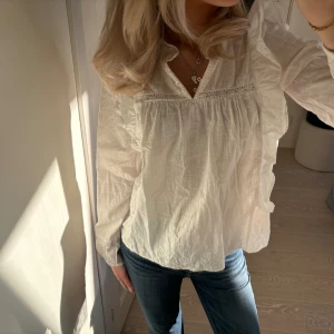 Blus - Supersöt blus från lindex❤️ sparsamt använd, storlek 170 men sitter som en xs/s