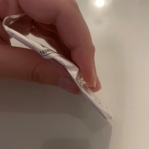 Helt nya örhängen rostfritt stål  - Beställde nyligen dessa örhängen och de var lite för små för mig, men perfekta för någon med fler håll i öronen som bara letar efter något litet att fylla ut med ❤️ Rostfritt stål och hämtas upp i Högdalen 