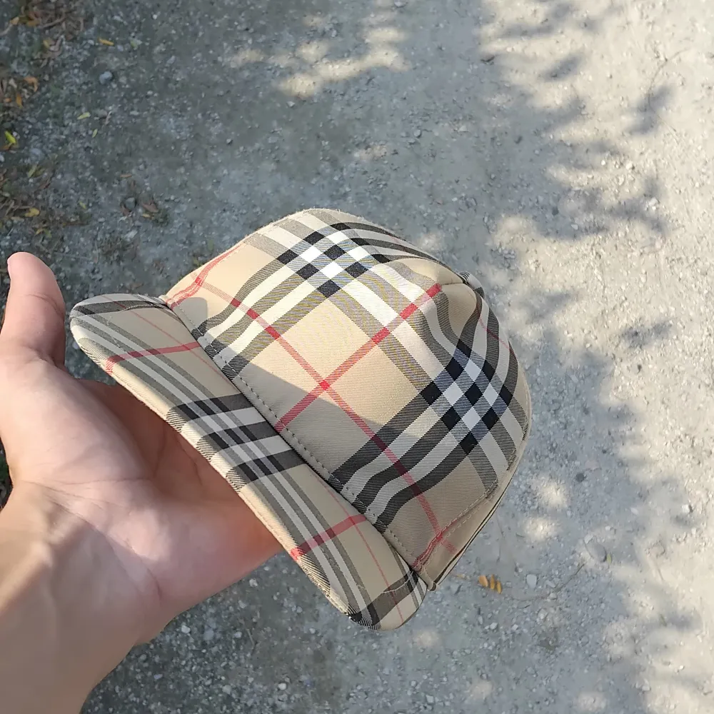 Storlek M tar även byte mot andra kepsar.Kepsen hämtas på plats.. Asusteet.