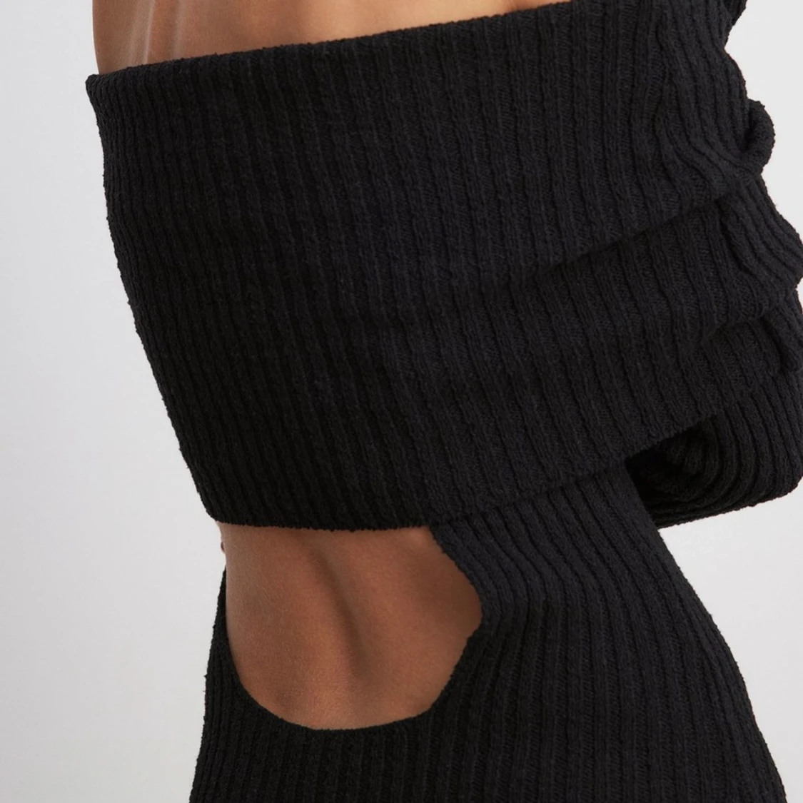 Svart offshoulder långklänning - 93