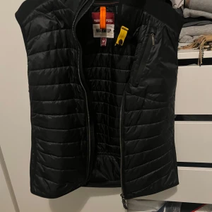 Parajumper väst - Strl M använd max 5 gånger 10/10 skick 