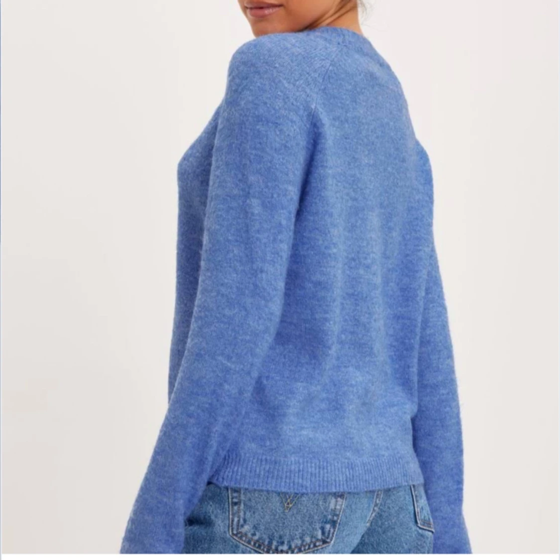 Blå stickad tröja  - 91