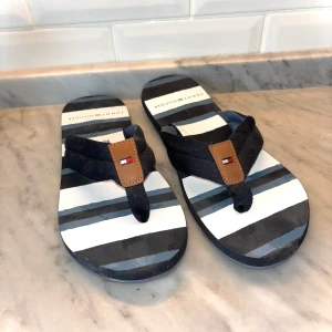 Tommy Hilfiger Flip-flops - Oanvända flip-flops storlek 44.