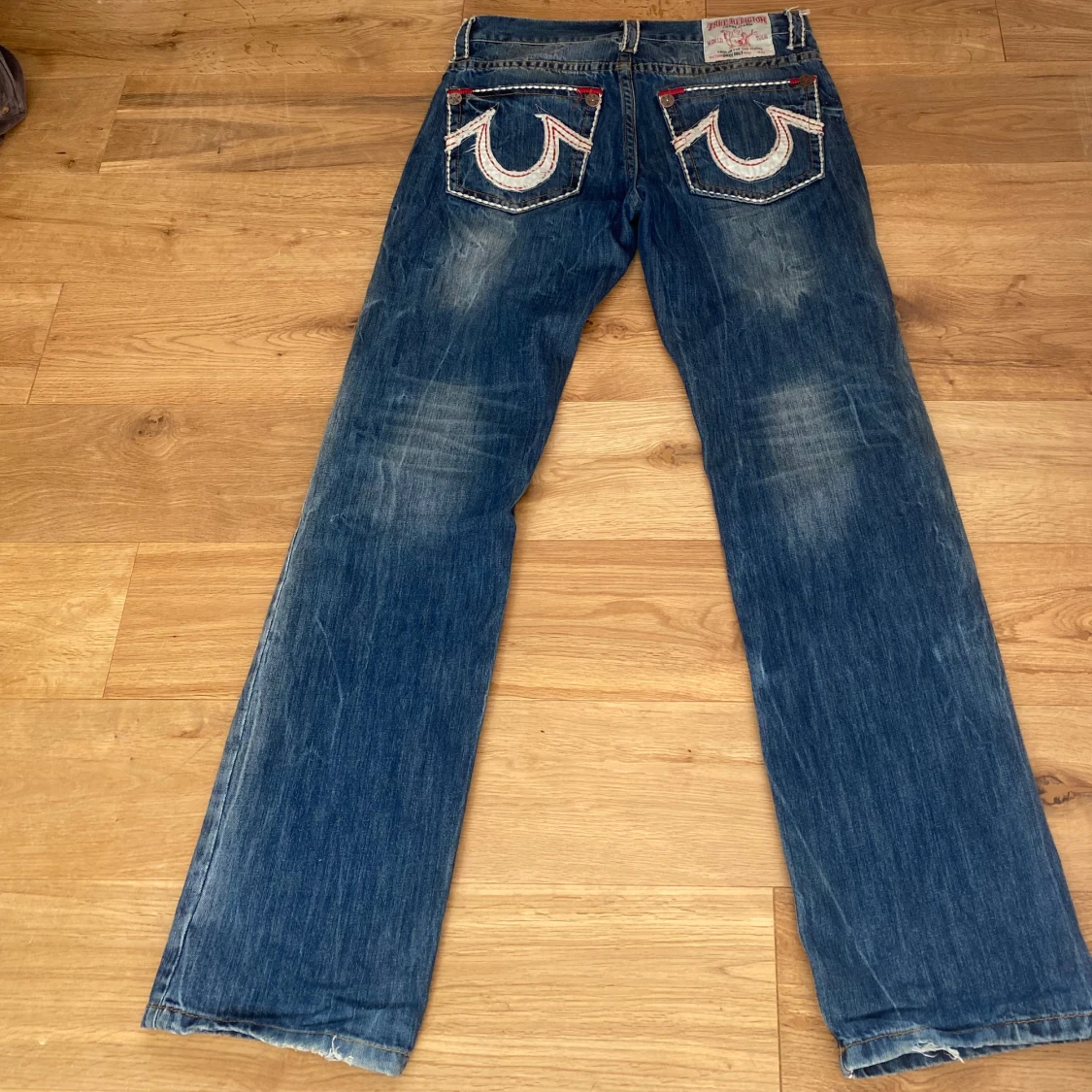 True Religion jeans med broderade fickor - 92