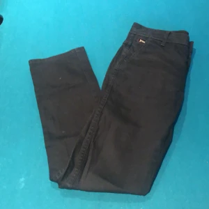 Adam jeans - Hej!, säljer nu mina Adam jeans säljer pga av ändrad stil. Dom här jeansen är i storlek S även öppen för prisförslag!