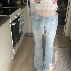 True religion jeans - ljus blåa true religion jeans ! Skriv privat om du har frågor över mått eller vill ha fler bilder (använd gärna köp nu) 💌