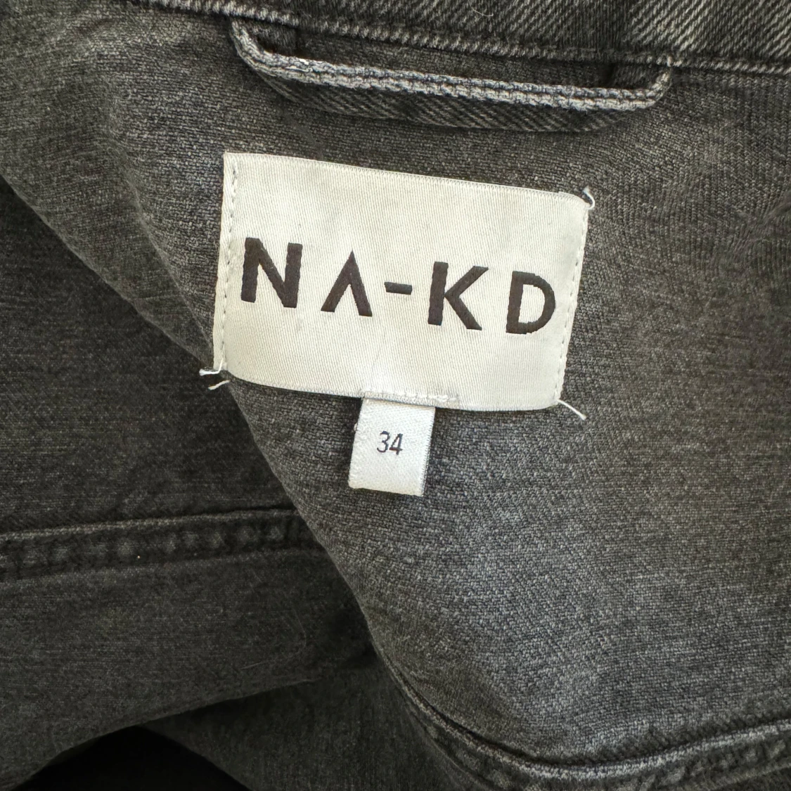 Svart jeansjacka från NA-KD - 91