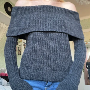 stickad off shoulder - stickad off shoulder tröja från hollister