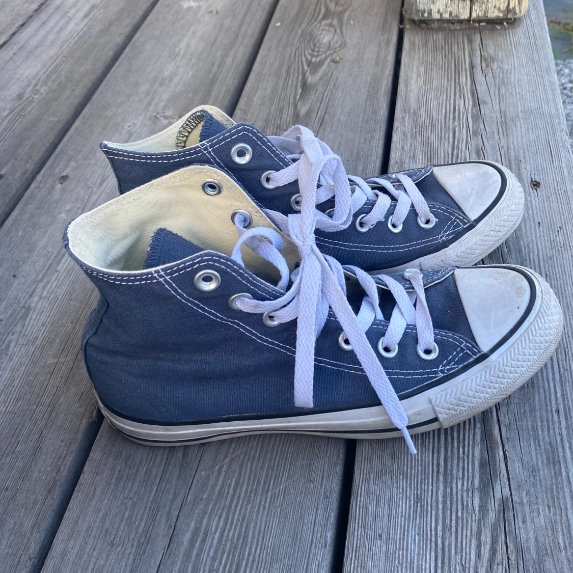 Mörkblå Converse  - 90