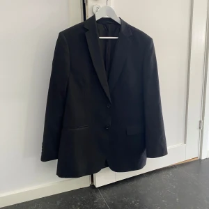 Svart Oversized Kavaj - Svart Oversized Kavaj / Passar strl S-M / Fint skick