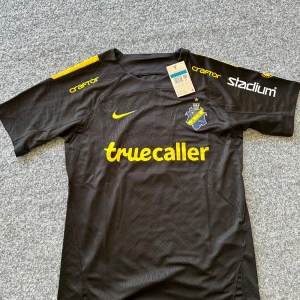 AIK - Finns alla hela världens tröja med valfri tryck från köparen som önskas