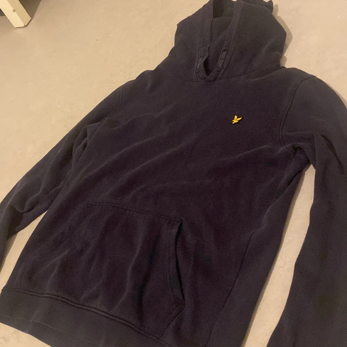 Mörk blå lyle & scott tröja - 90