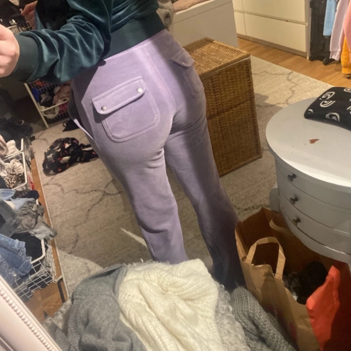 Lila mjukisbyxor från Juicy Couture - 90