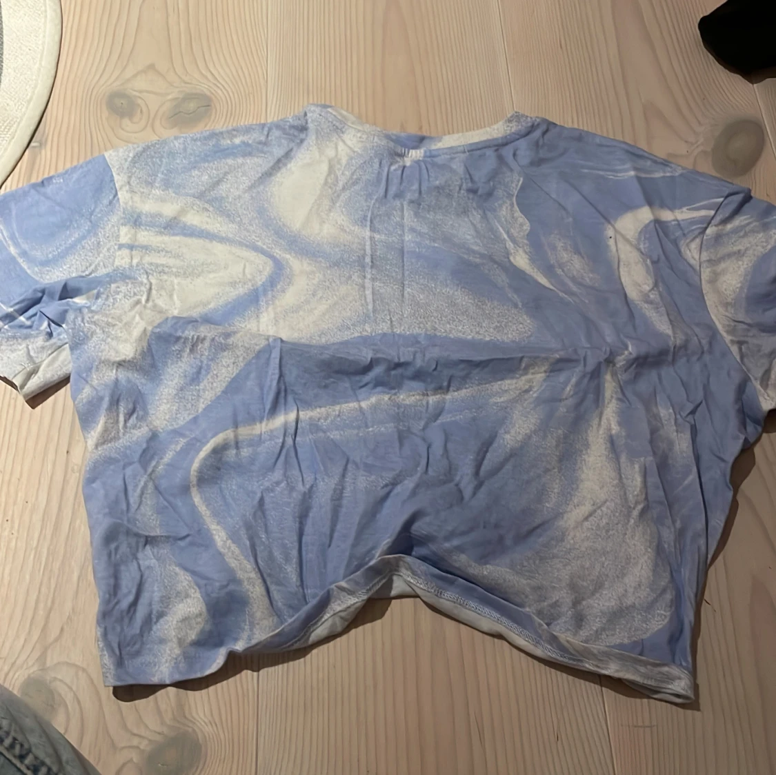 Blå och vit t-shirt med Hedwig-tryck från H&M - 90