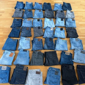 50st REPLAY ANBASS JEANS  - Skriv inte på denna annonsen, priset är inte 1kr. Kolla profilen, så ser du alla jeans