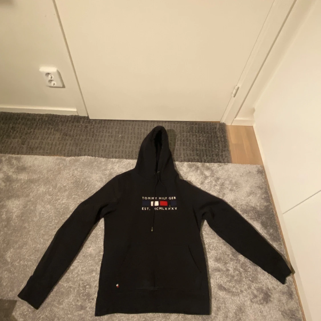 Tommy hilfiger hoodie svart