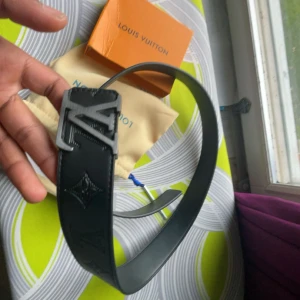 Bälte  - Jag tror inte att min bror använda länge, och har tappat bort lådan.