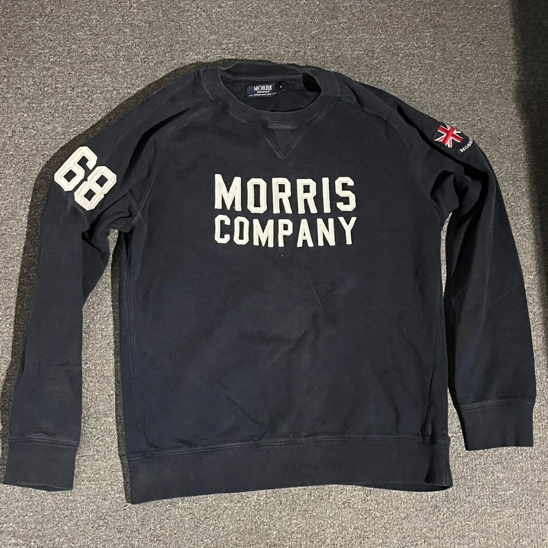 Svart sweatshirt från Morris