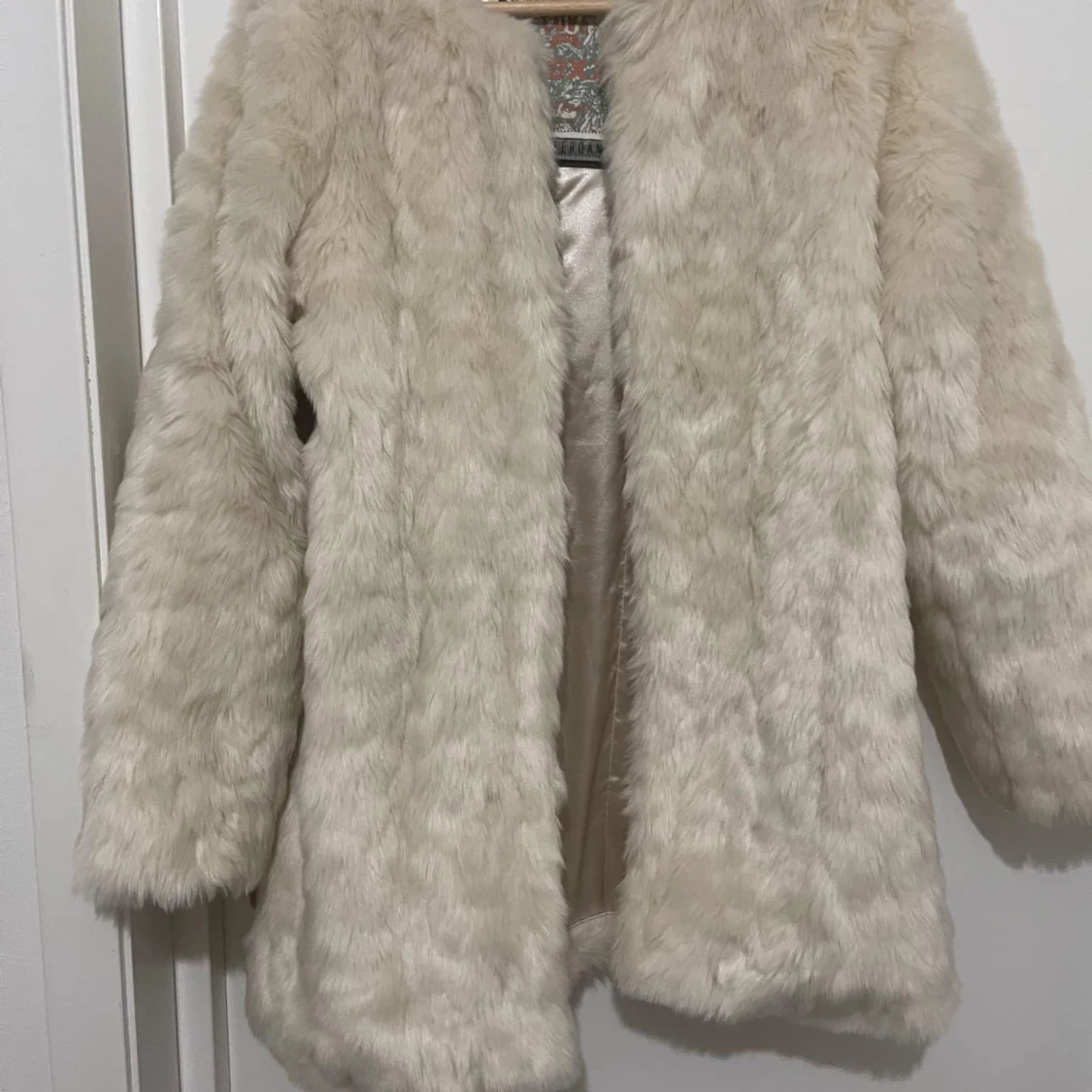 Beige pälsjacka från Mexx - 43