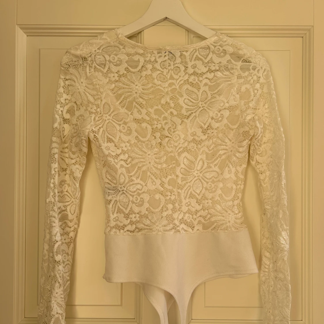 Vit spetsbody från Nelly - 90