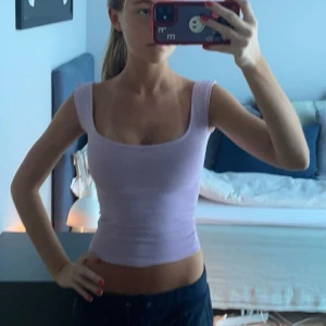 Söt topp - Söt topp i väldigt bra skick, aldrig använd som jag gjort själv!