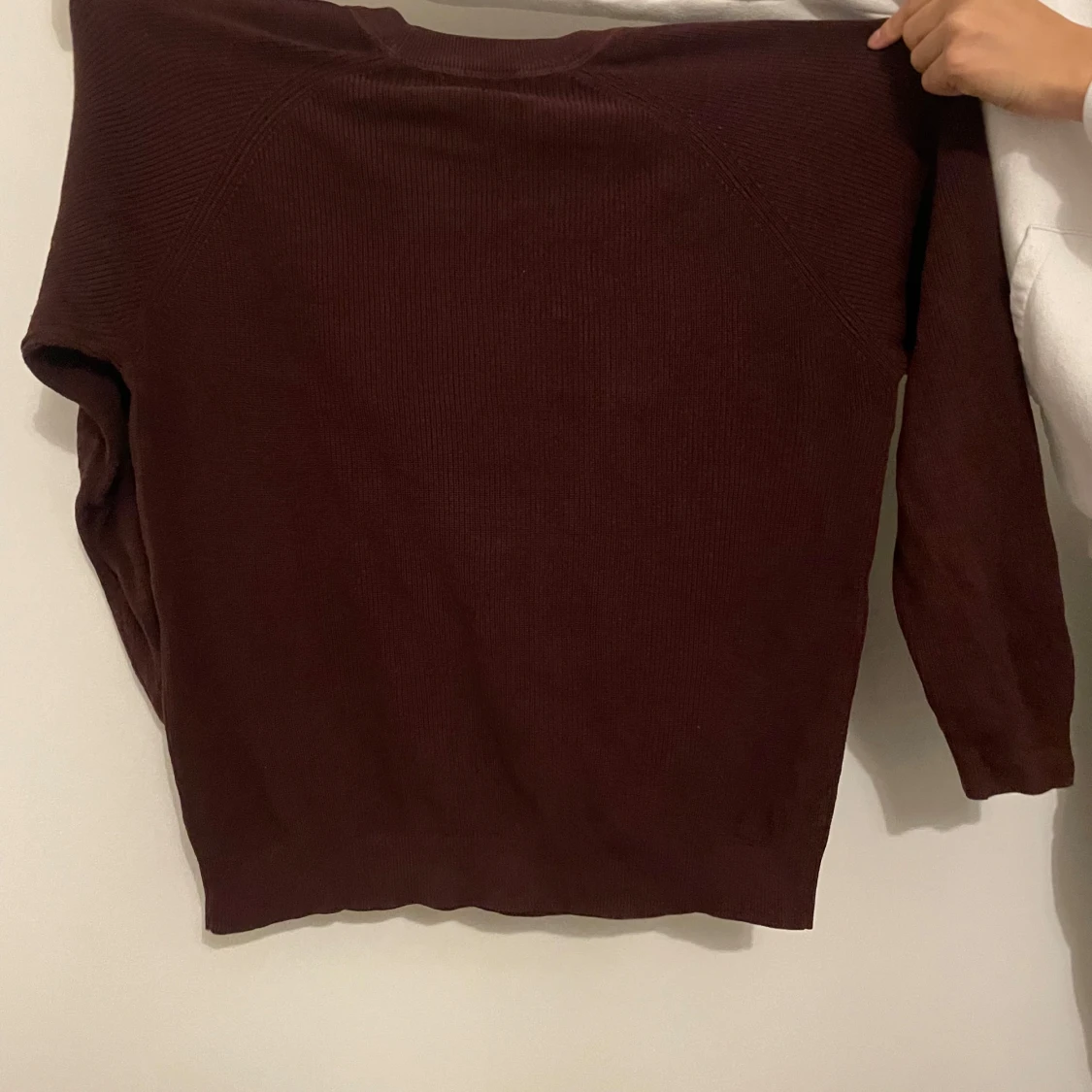 vinröd stickad tröja - 90