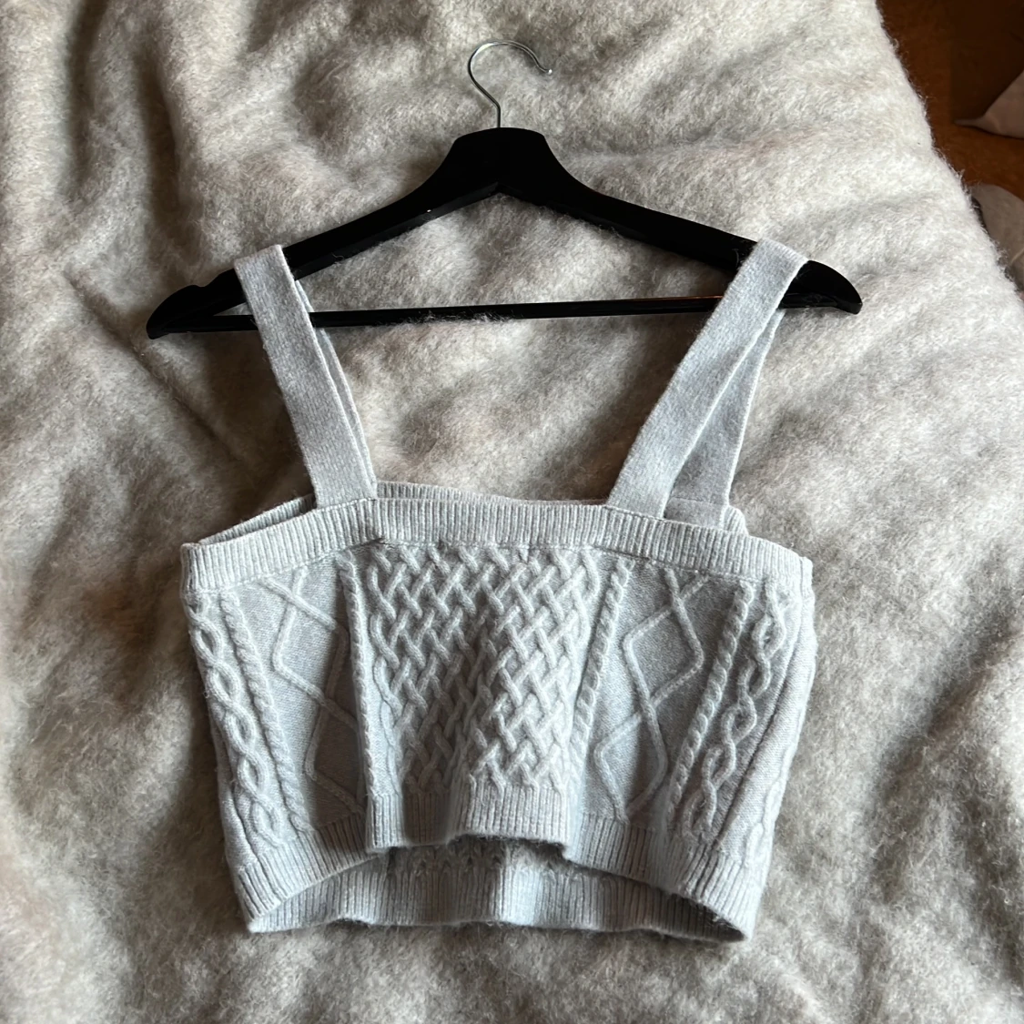 Grå stickad korsett från H&M - 90