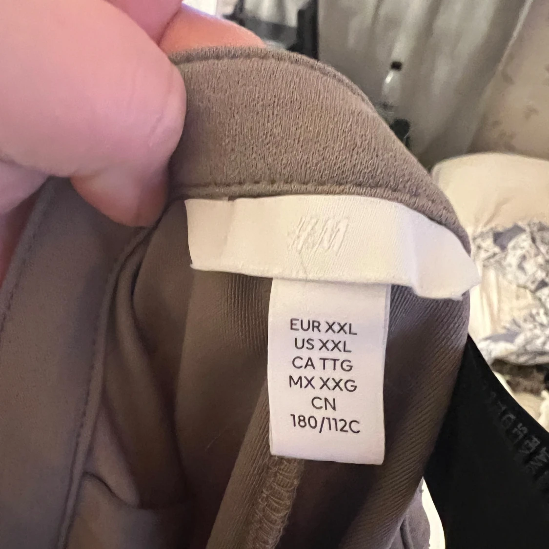 Beige byxor från H&M - 90