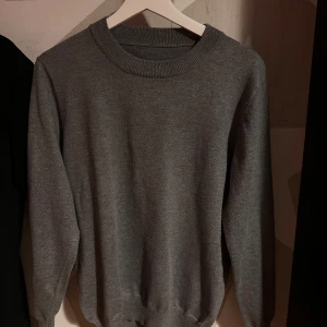 Skit fet tröja i merinoull.  - Säljer en shit schysst tröja i merinoull. Bara skriva om du har frågor! 