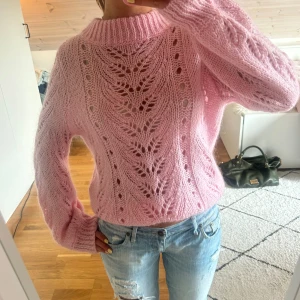 Rosa tröja - Ljusrosa stickad tröja. Storlek s i fint skick