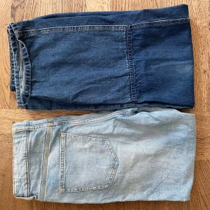 Två par Jeans - Två par jeans, knappt använda. Baggy och relaxad fit. Båda jeansen har storlek EU 164