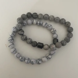 Armbands duon GRATIS FRAKT !! - GRATIS FRAKT JUST NU. Passar till alla tillfälle. Har du någon fråga eller prisförslag så är det bara att skicka.   Ha en bra dag