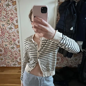 Randig kofta från Zara - Använd Max 5 gånger. 