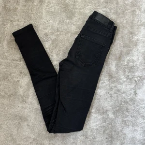 Svarta skinny jeans - Använda men fortfarande bra skick 
