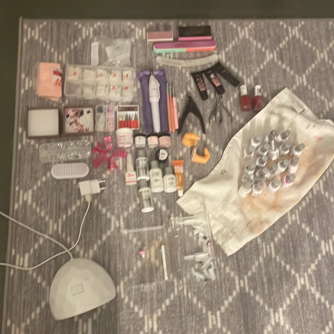 Nagelvårdspaket med gel-lack och verktyg