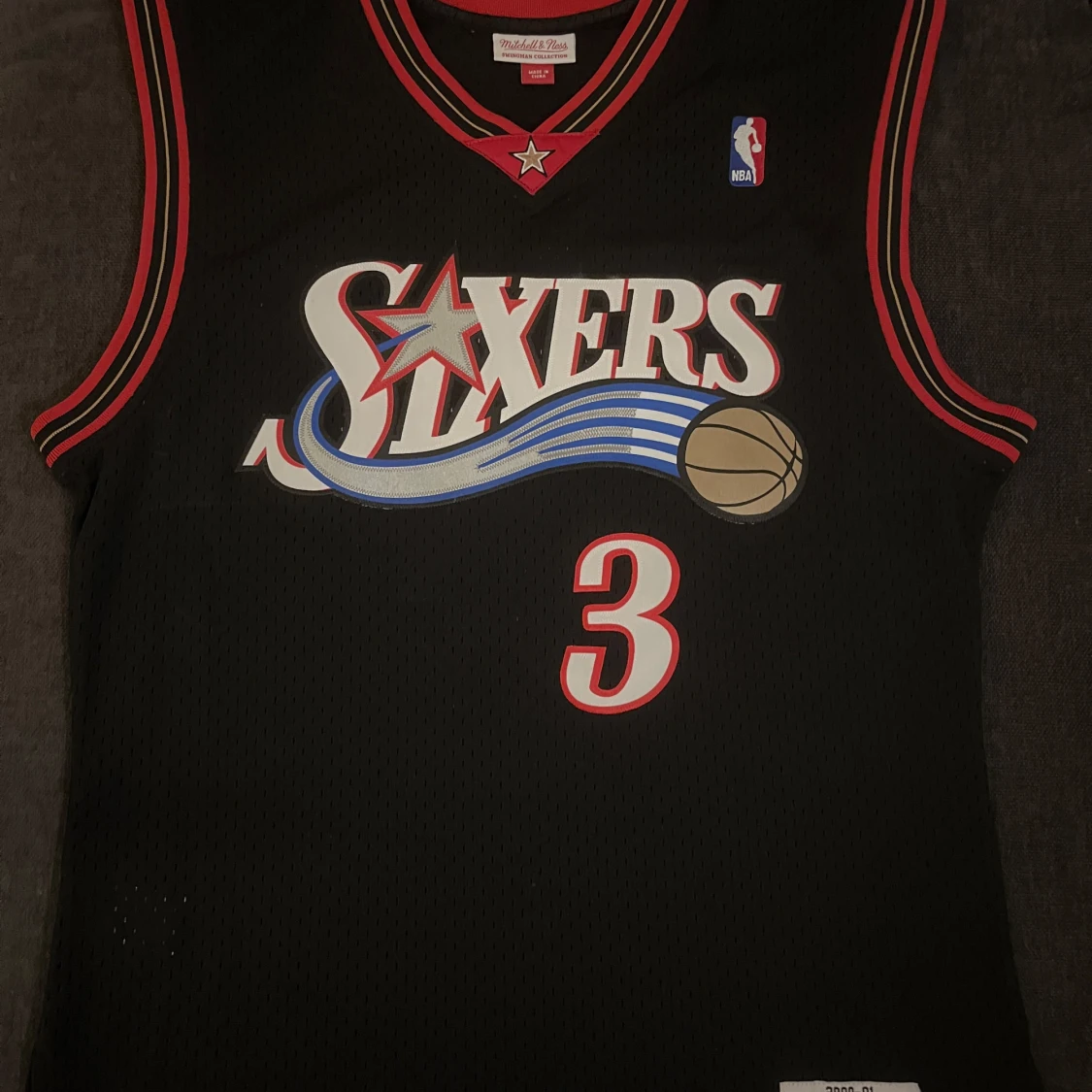 Allen Iverson 3 - Philadelphia 76ers - 2