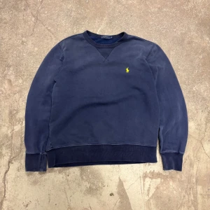 Vintage Ralph Lauren Crewneck Tjocktröja Tröja Hoodie Marinblå Polo Old Money Grisch - Bra skick, snygg tvätt