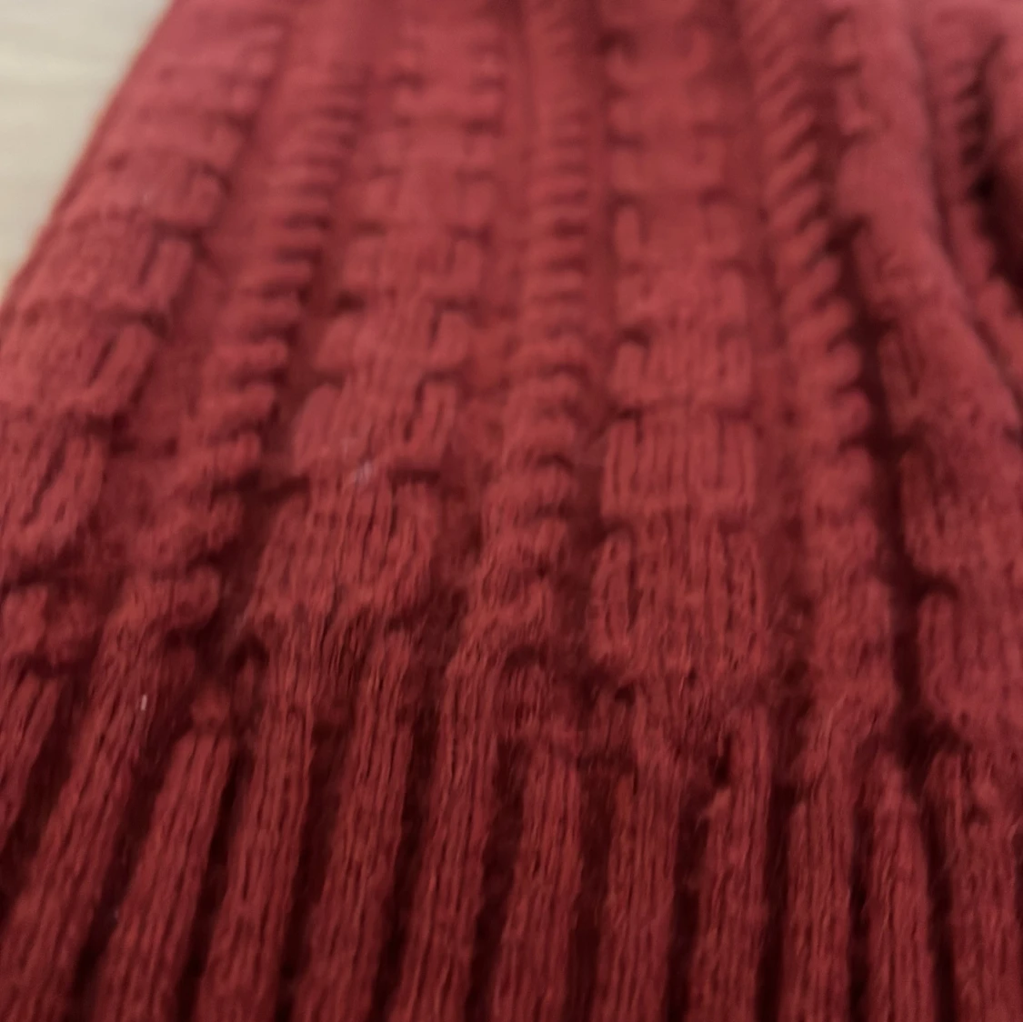 Röd stickad tröja - 3