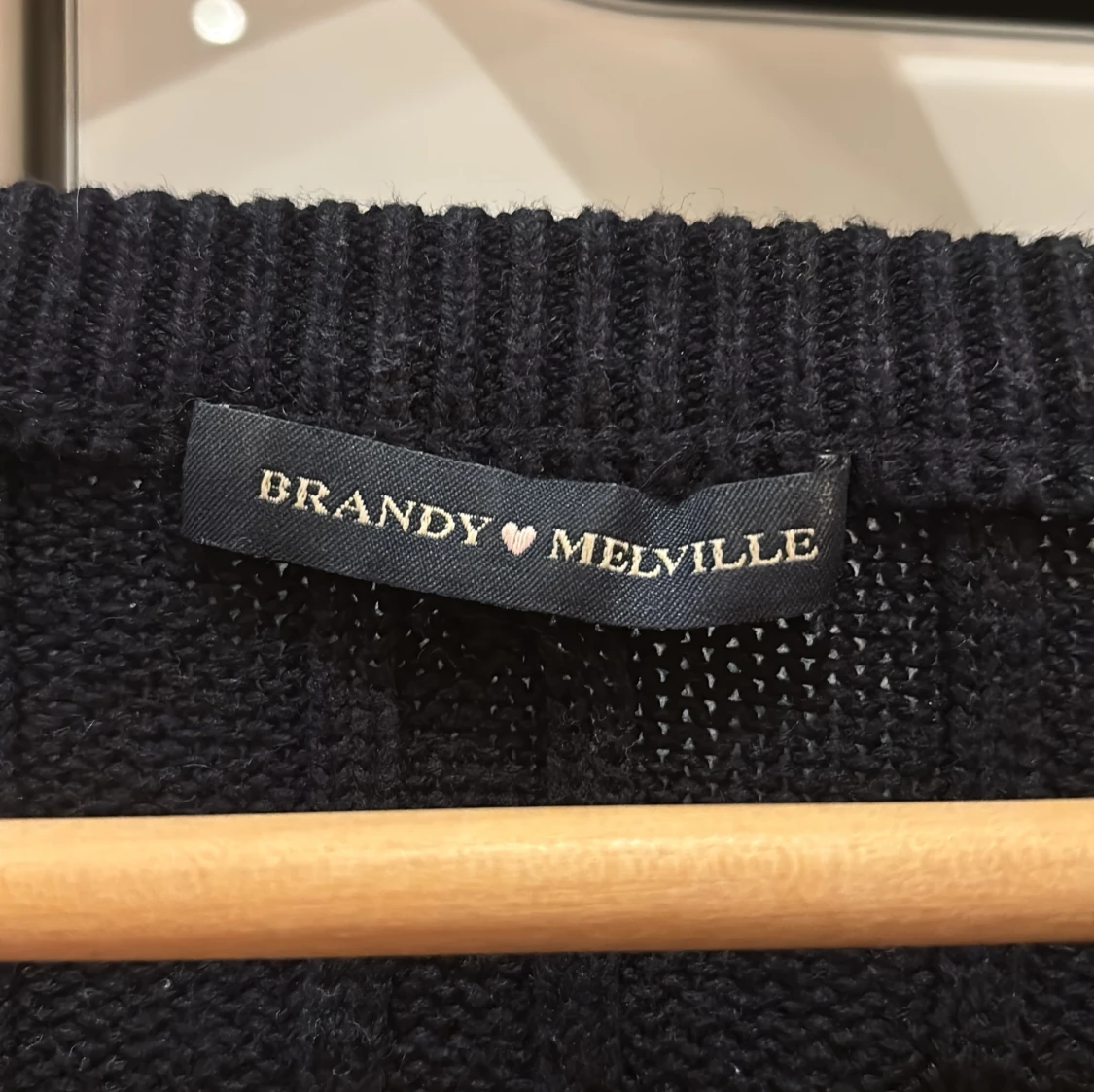 Svart stickad tröja från Brandy Melville - 3