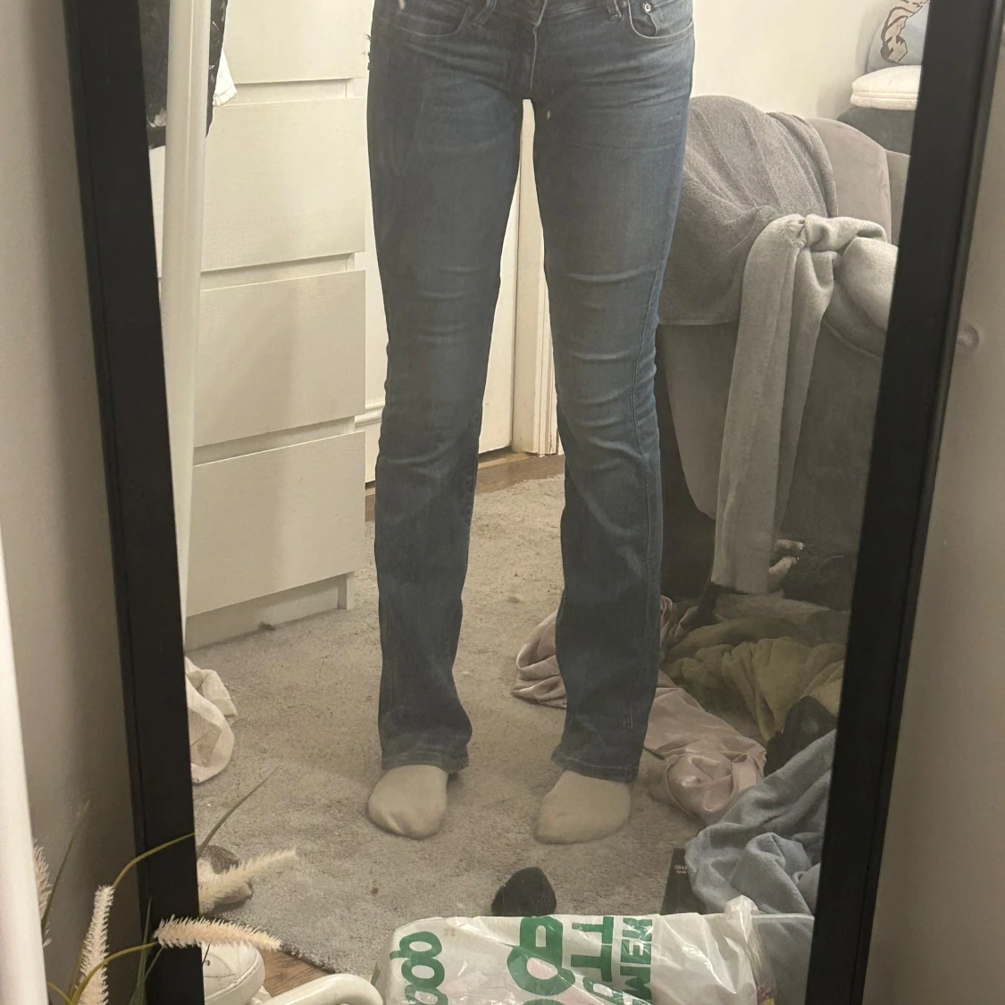 Blå jeans med stjärndetalj - 1