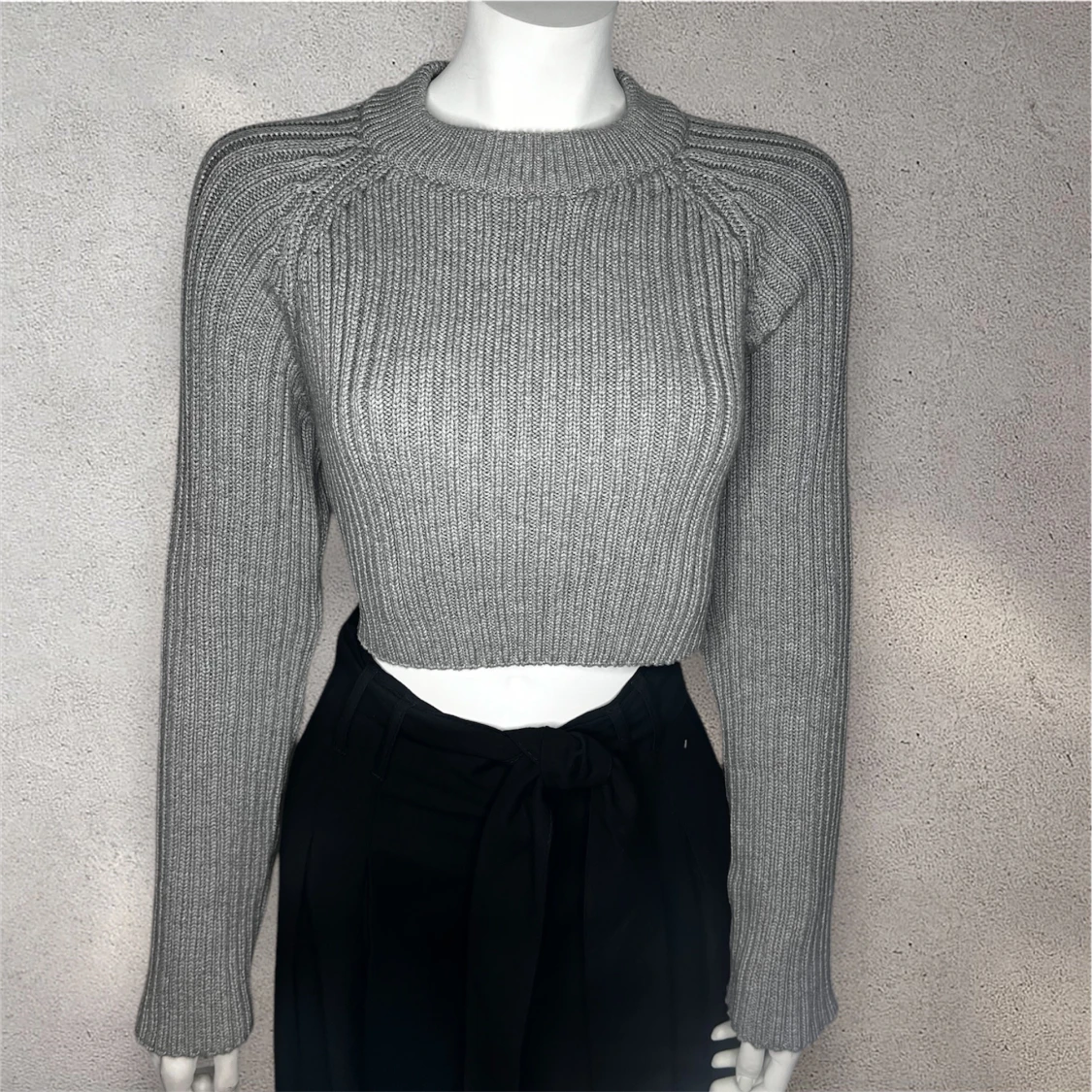 Zara -Grå ribbad croppad tröja