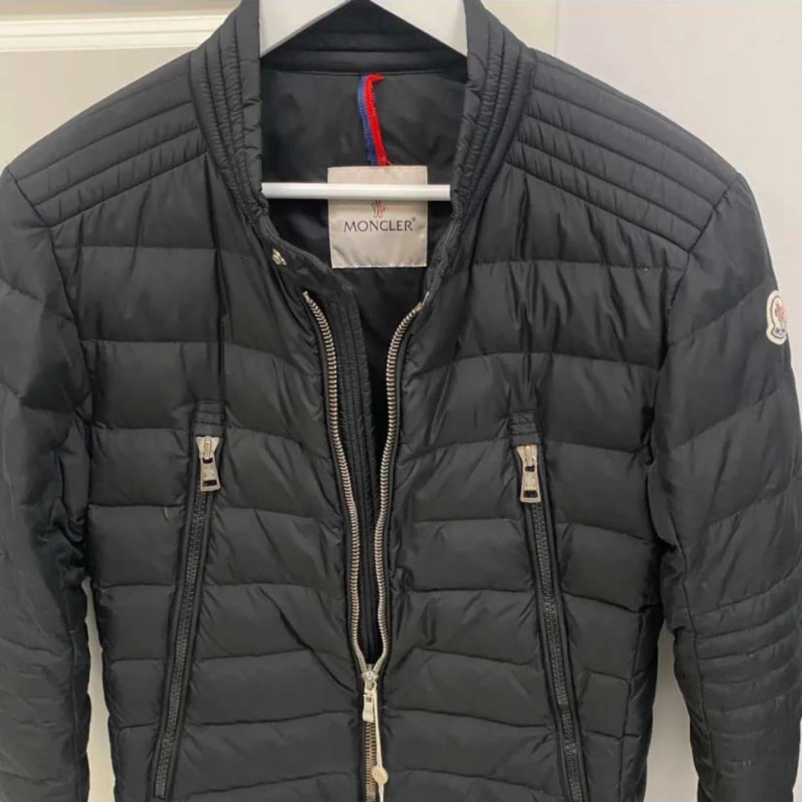 Svart quiltad jacka från Moncler