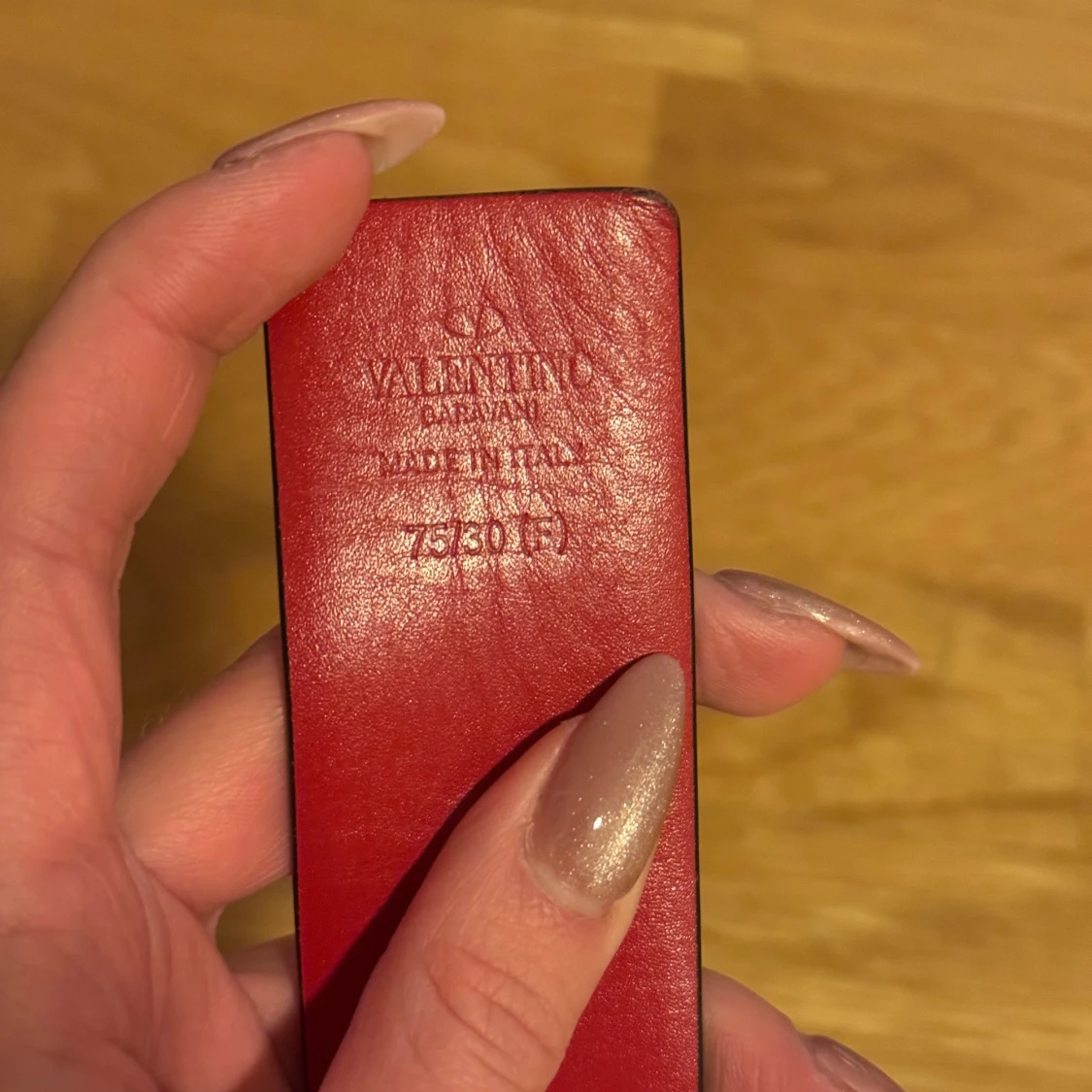 Svart skärp från Valentino - 91