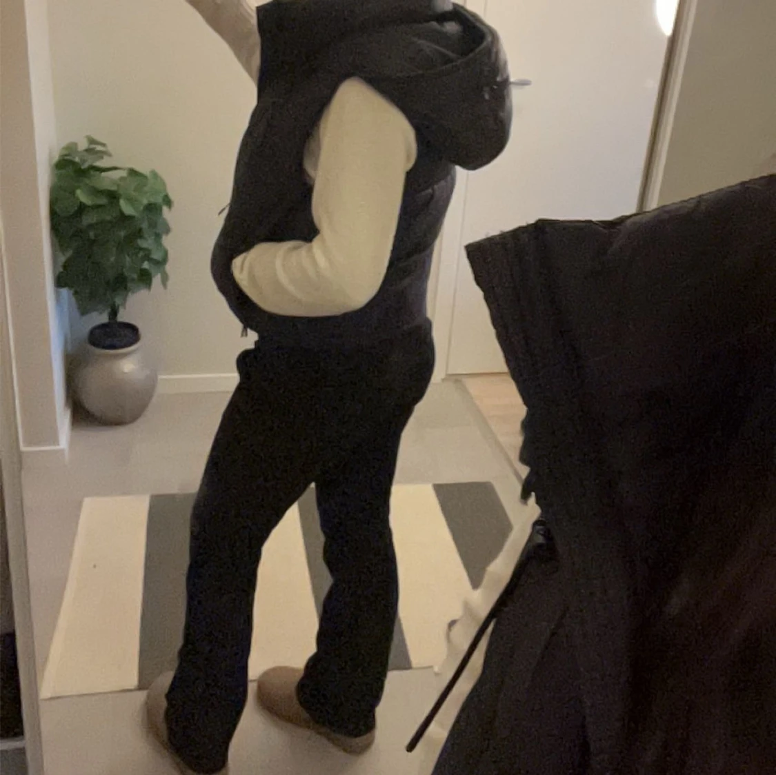 Svart dunväst från zara - 90