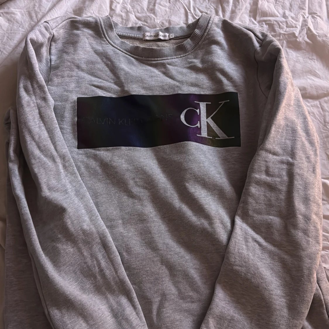 Grå sweatshirt från Calvin Klein Jeans