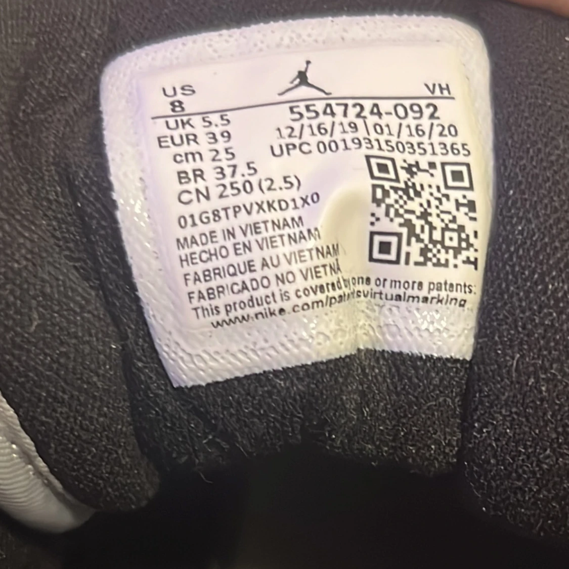 Jordans 1 mid Light smoky Grey - 92