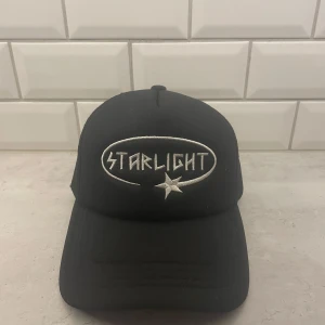 STARLIGHT keps! - Helt ny stilren starlight keps! Vid frågor dm!