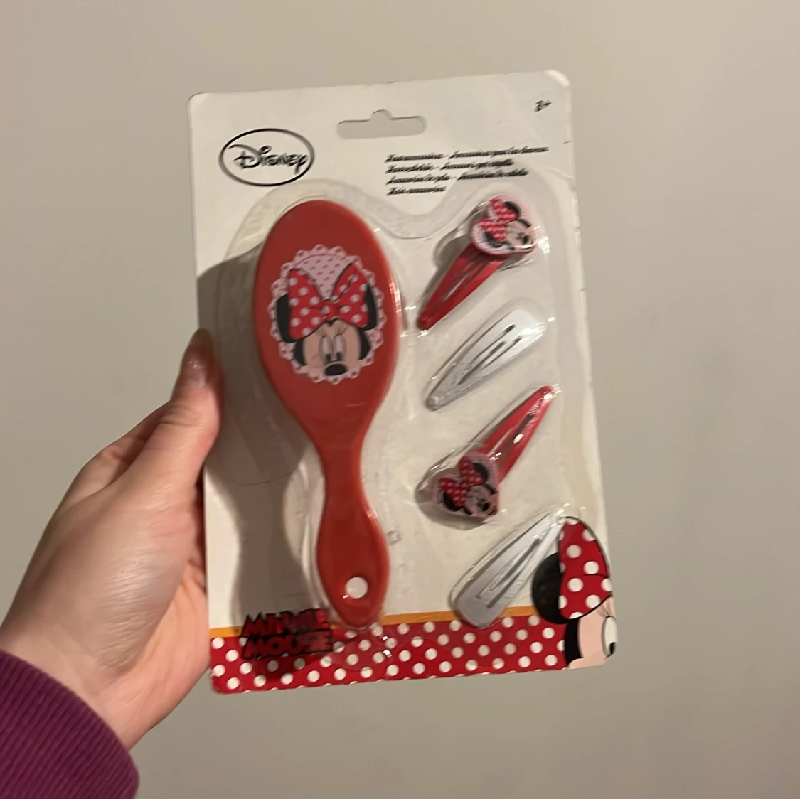 Hårborste och hårklämmor med Minnie Mouse från Disney